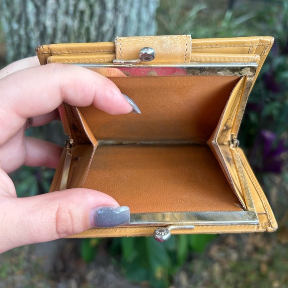 Celine Wallet & Kisslock - Picture 3 of 4